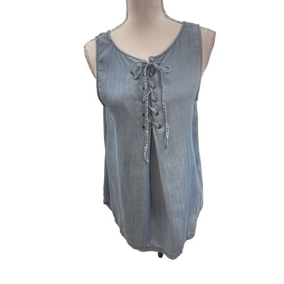 ￼two by Vince Compto ￼ sleeveless denim top ties at the back or the front size m - Picture 11 of 14